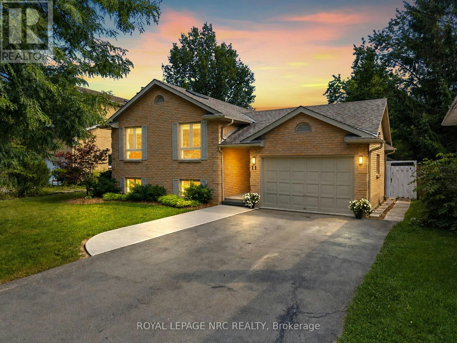 11 Village Court, Welland, ON, L3C 6K4