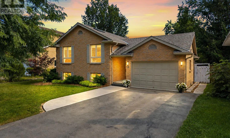 11 Village Court