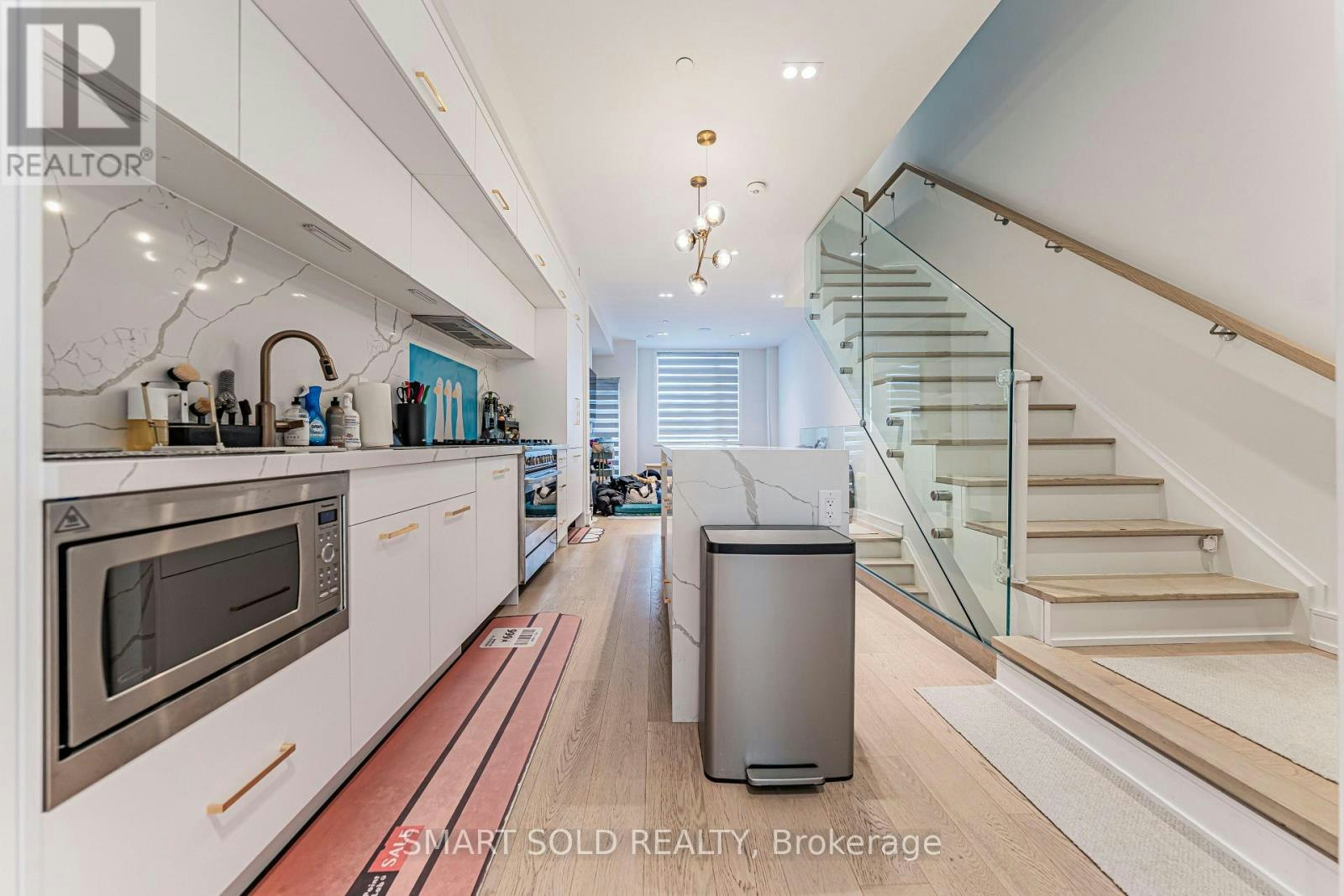 9 Flax Field Lane, Toronto, ON, M2N 0L5 - 5
