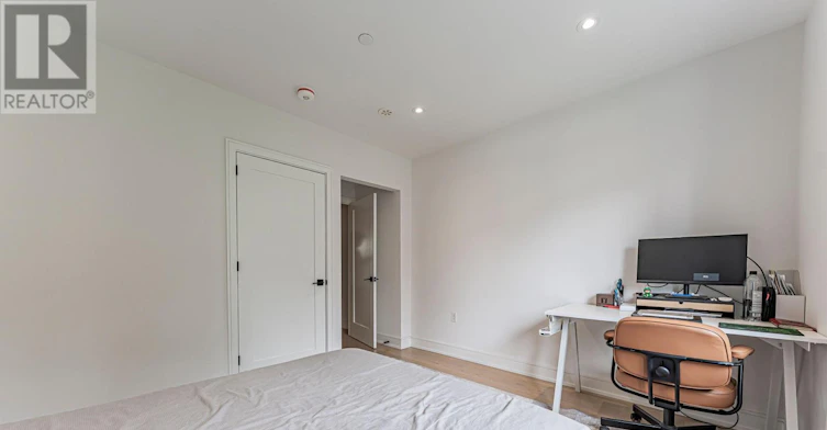 9 Flax Field Lane, Toronto, ON, M2N 0L5 - 13
