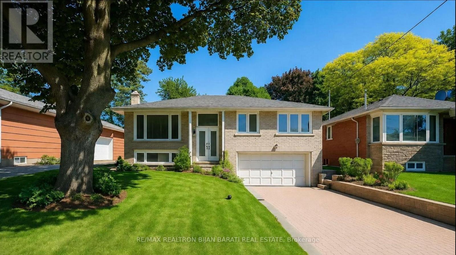 33 Sumner Heights Drive, Toronto, ON, M2K 1Y2