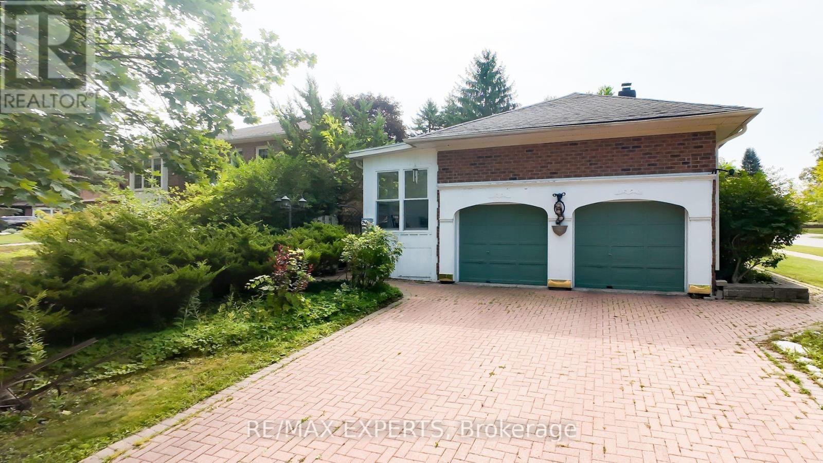 284 Murray Drive, Aurora, ON, L4G 6B1