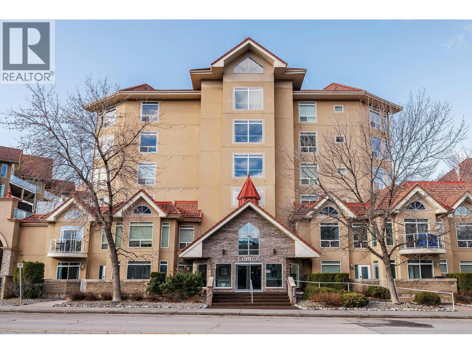 247-1088 Sunset Drive, Kelowna, BC, V1Y 9W1