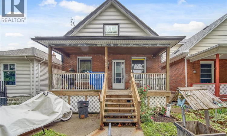 1066 Hickory