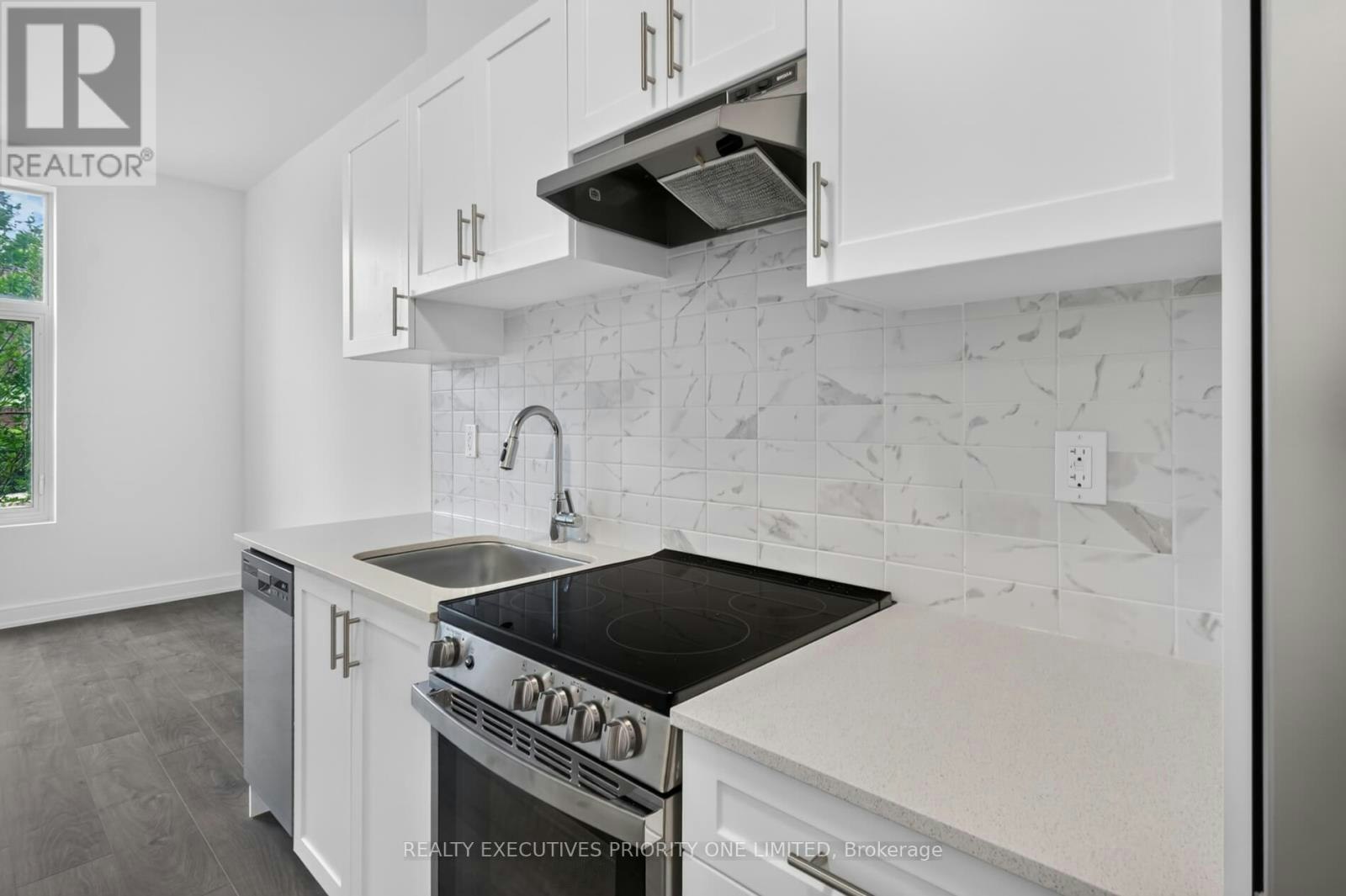 A103-705 Davis Drive, Newmarket, ON, L3Y 0J1 - 10
