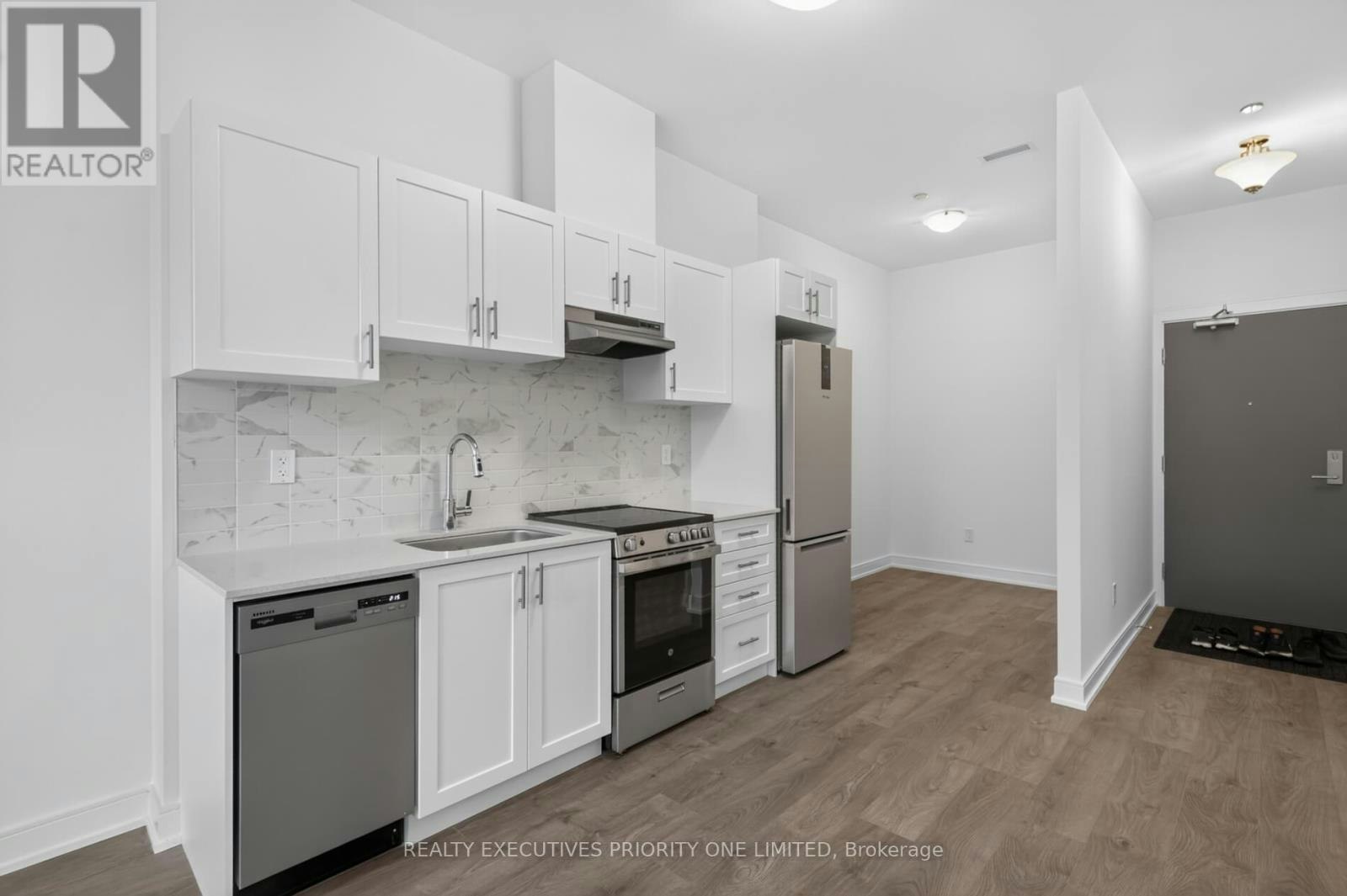 A103-705 Davis Drive, Newmarket, ON, L3Y 0J1 - 7