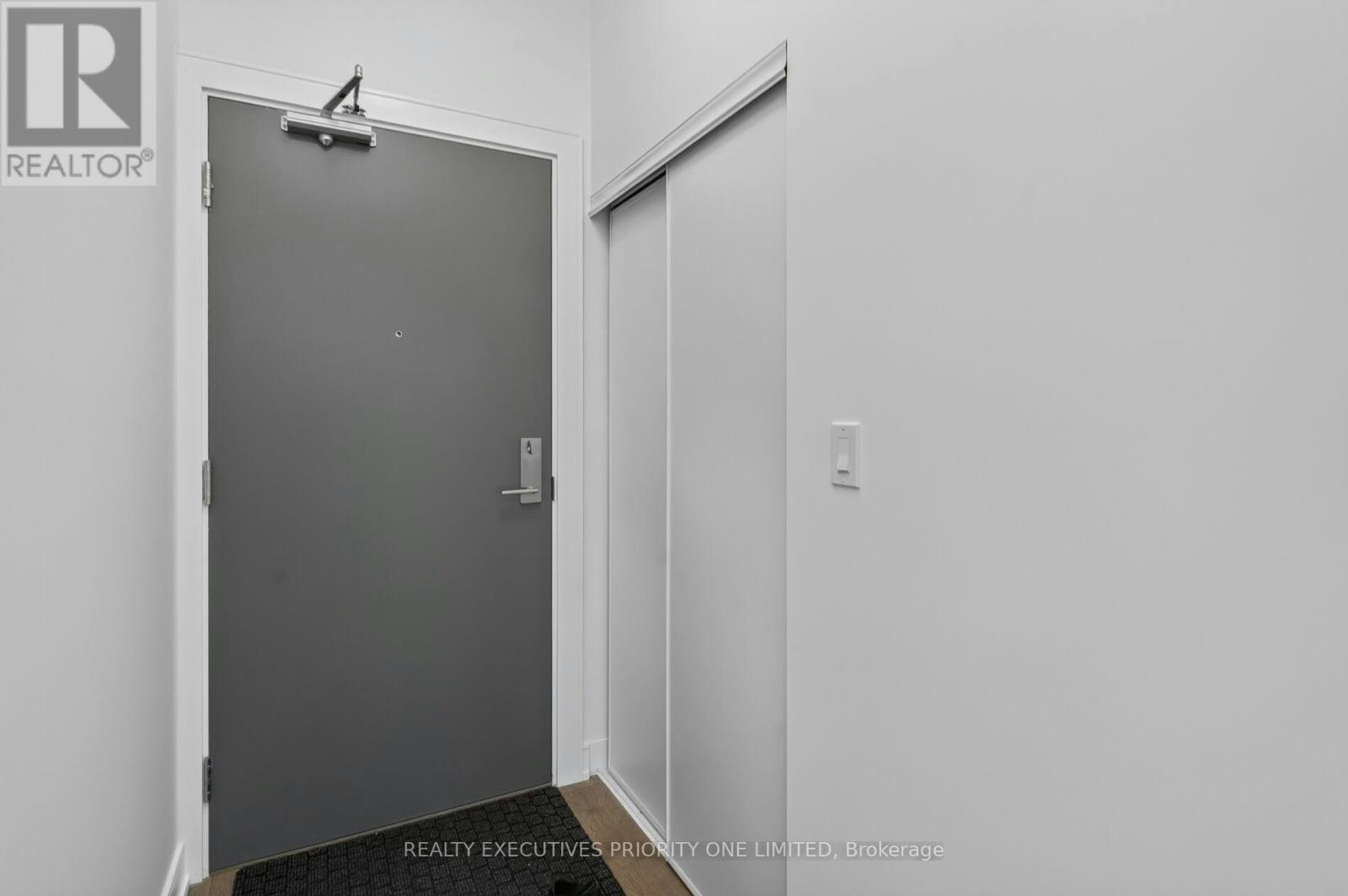 A103-705 Davis Drive, Newmarket, ON, L3Y 0J1 - 6