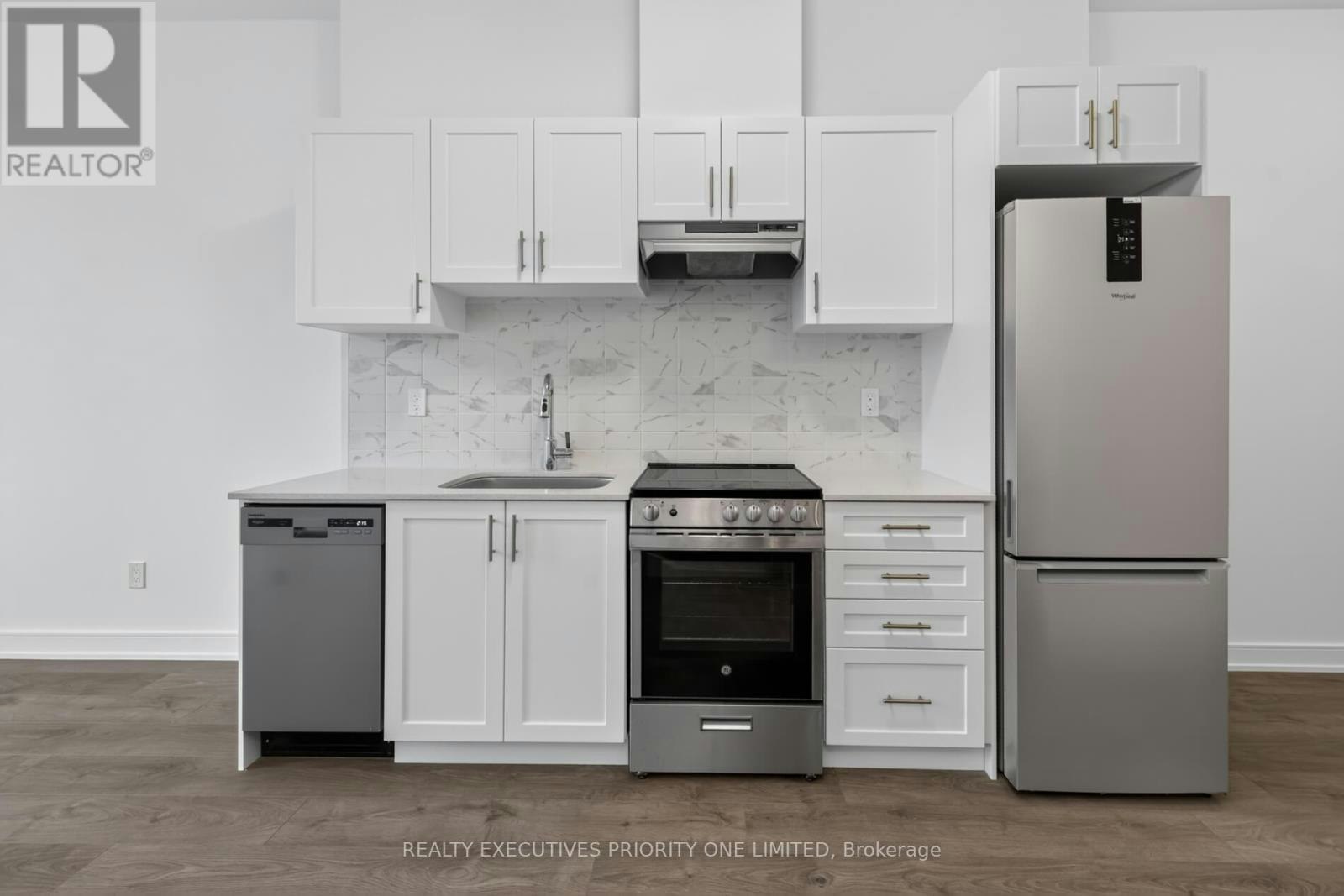 A103-705 Davis Drive, Newmarket, ON, L3Y 0J1 - 9