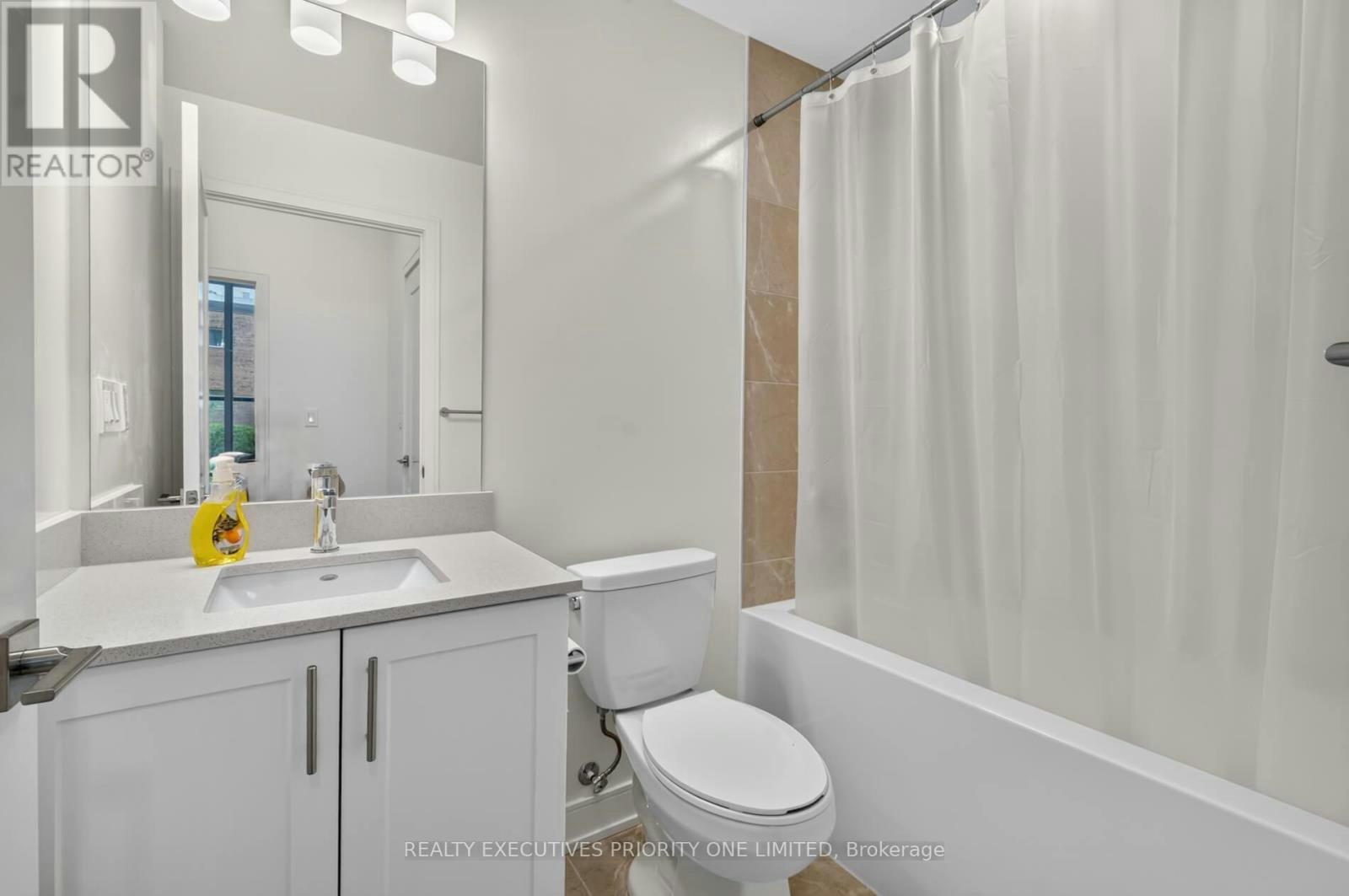 A103-705 Davis Drive, Newmarket, ON, L3Y 0J1 - 15