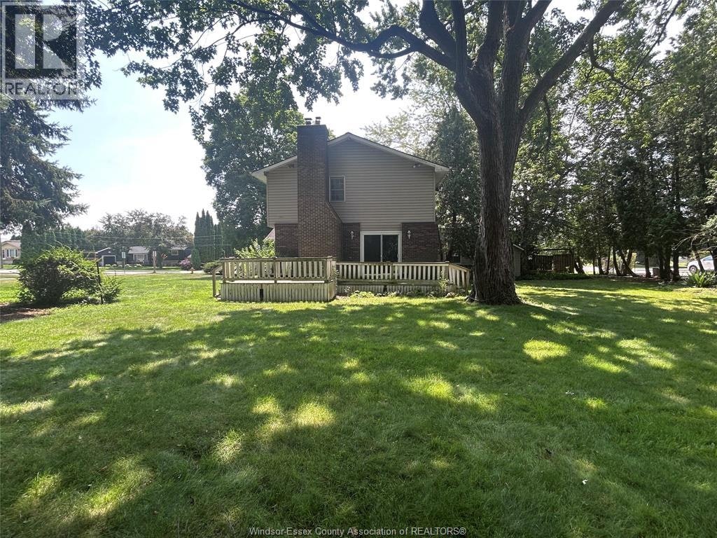 1720 Orford Street, Lasalle, ON, N9J 1X3 - 4