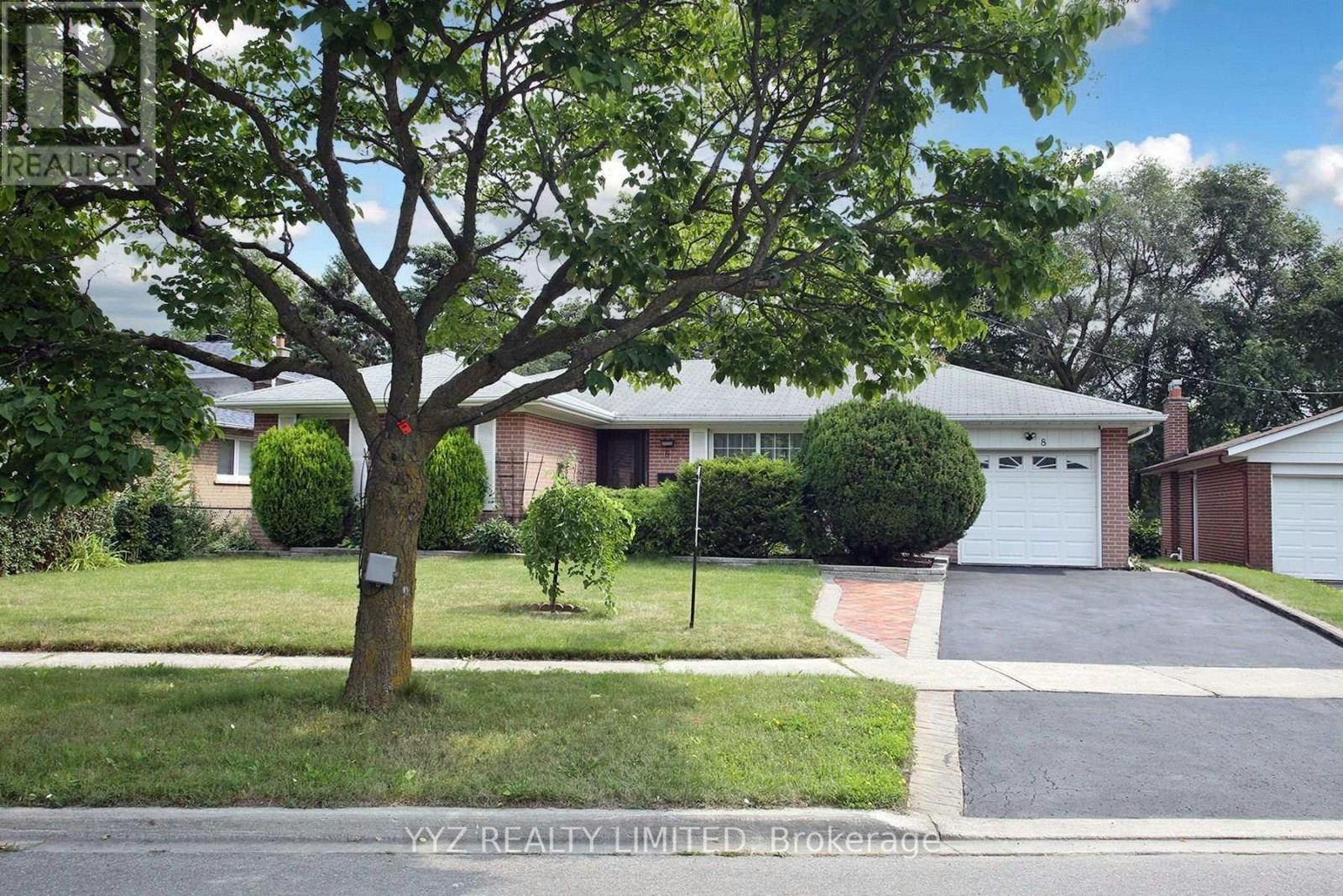 8 Snowcrest Avenue, Toronto, ON, M2K 2K6