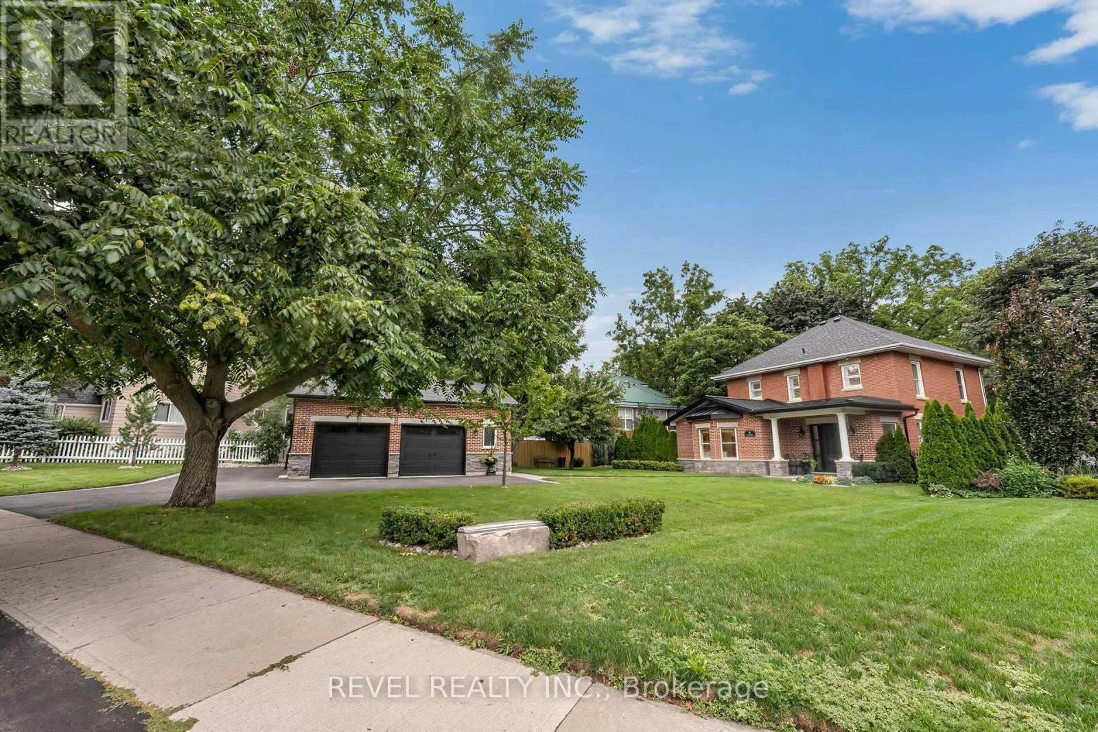 99 Colston Avenue, Whitby, ON, L1M 1C1
