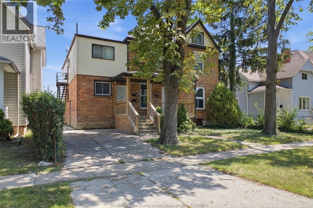 2-372 Lincoln Road, Windsor, ON, N8Y 2G4