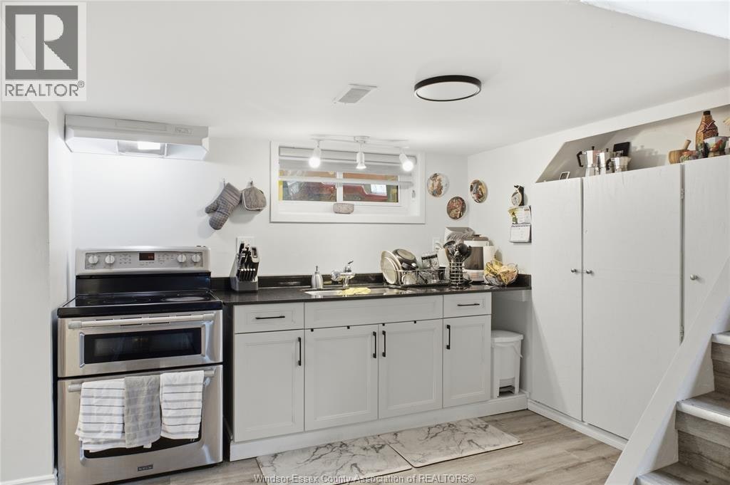 2-372 Lincoln Road, Windsor, ON, N8Y 2G4 - 2