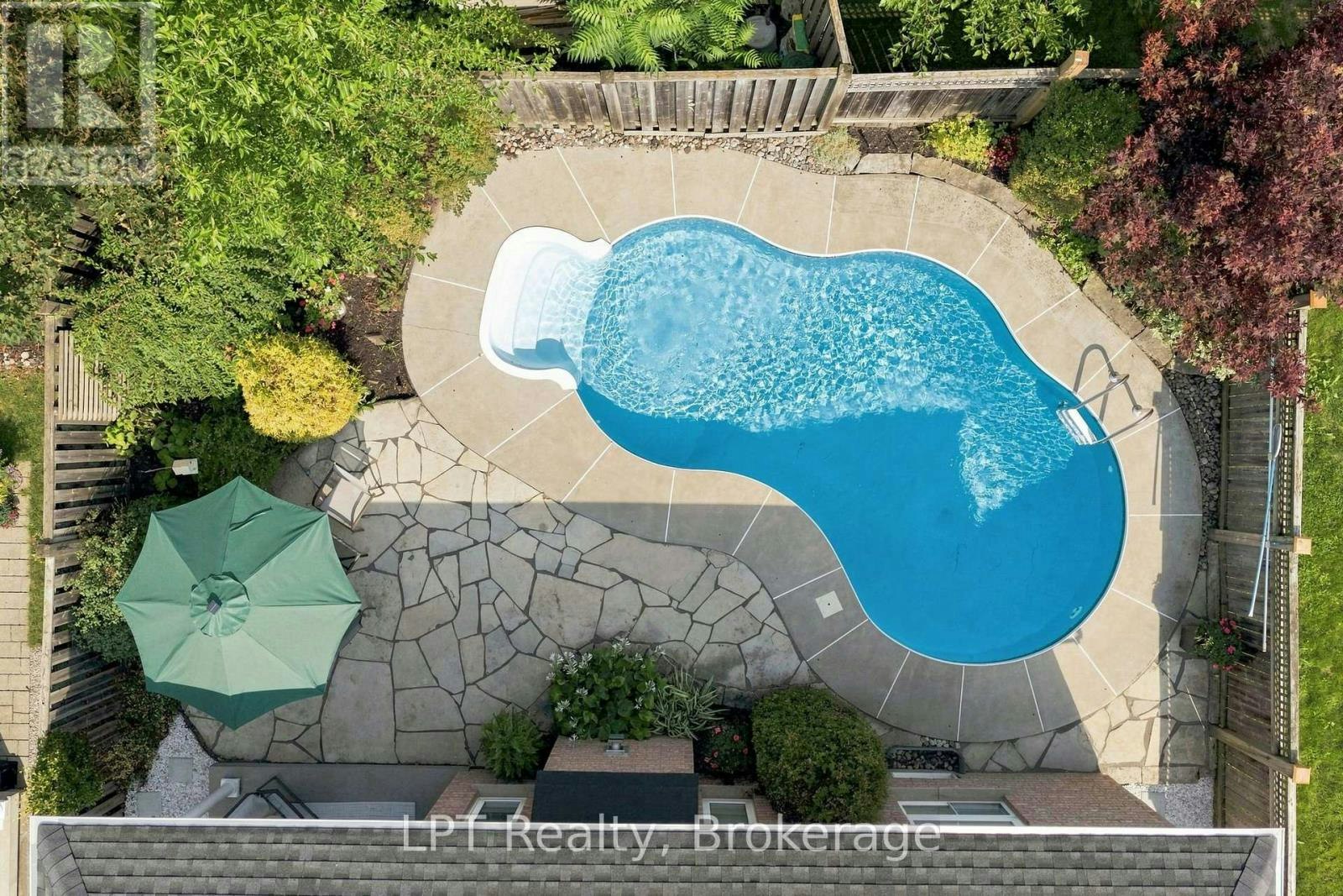 87 Darius Harns Drive, Whitby, ON, L1M 2G2