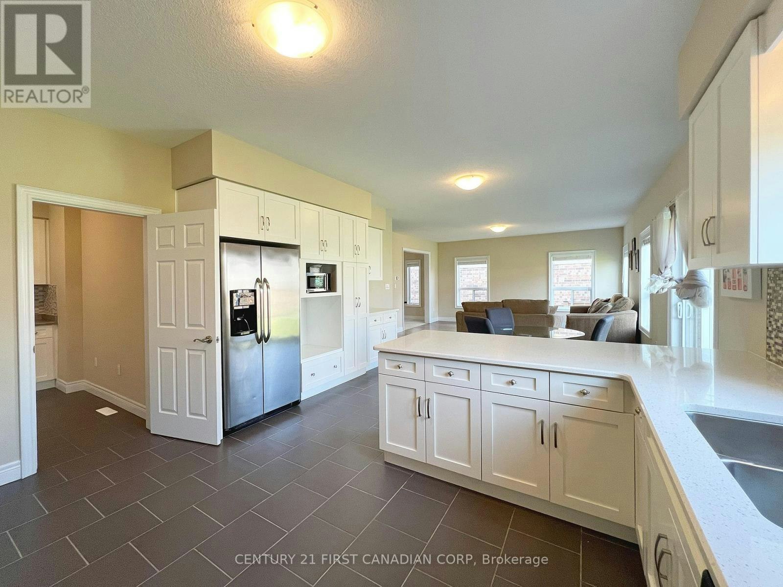 75 Bradwell Chase, London, ON, N6G 0P3 - 7