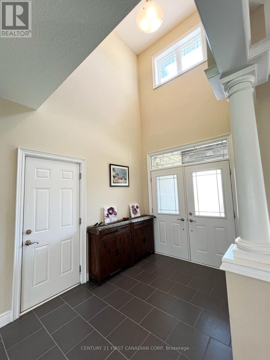 75 Bradwell Chase, London, ON, N6G 0P3 - 2