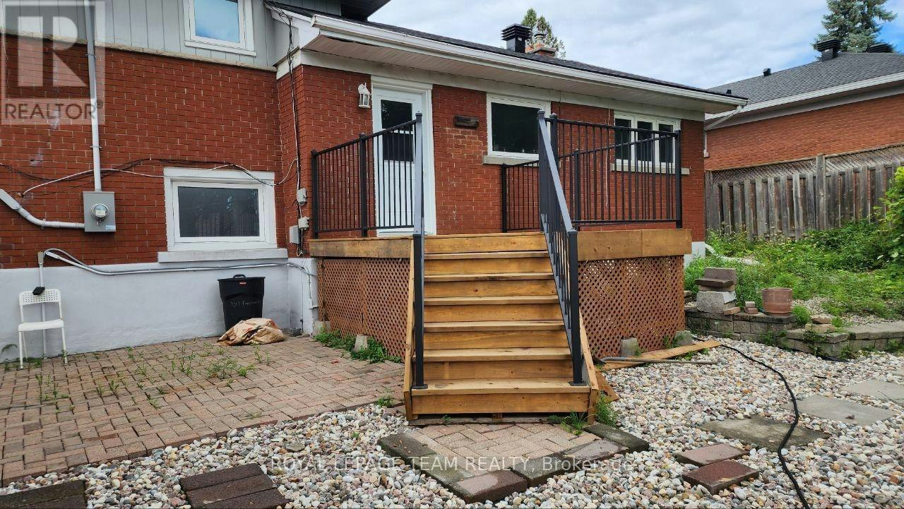 UPSTRS-1015 Pinecrest Road, Ottawa, ON, K2B 6B6 - 16