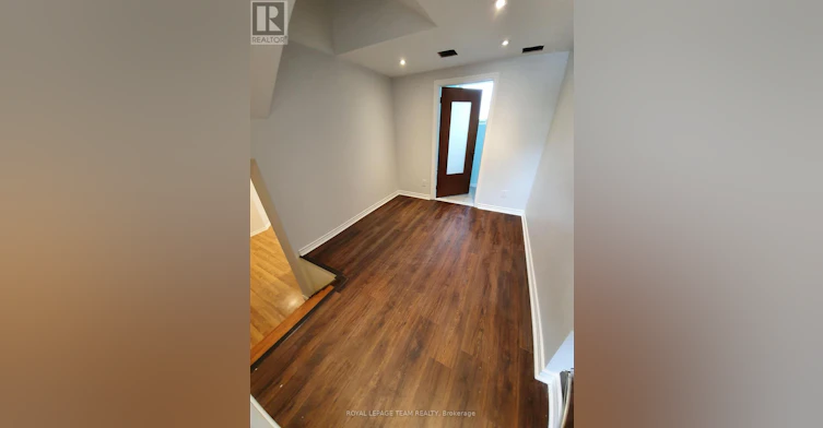 UPSTRS-1015 Pinecrest Road, Ottawa, ON, K2B 6B6 - 14