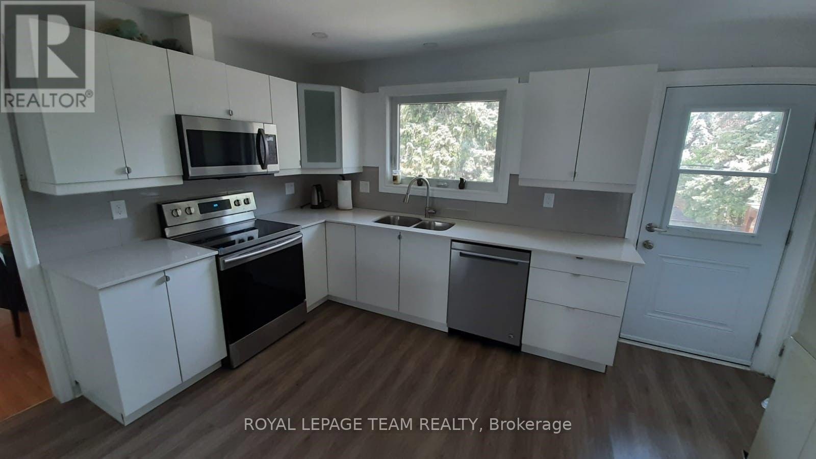 UPSTRS-1015 Pinecrest Road, Ottawa, ON, K2B 6B6 - 4