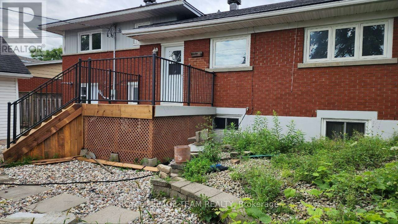 UPSTRS-1015 Pinecrest Road, Ottawa, ON, K2B 6B6 - 20