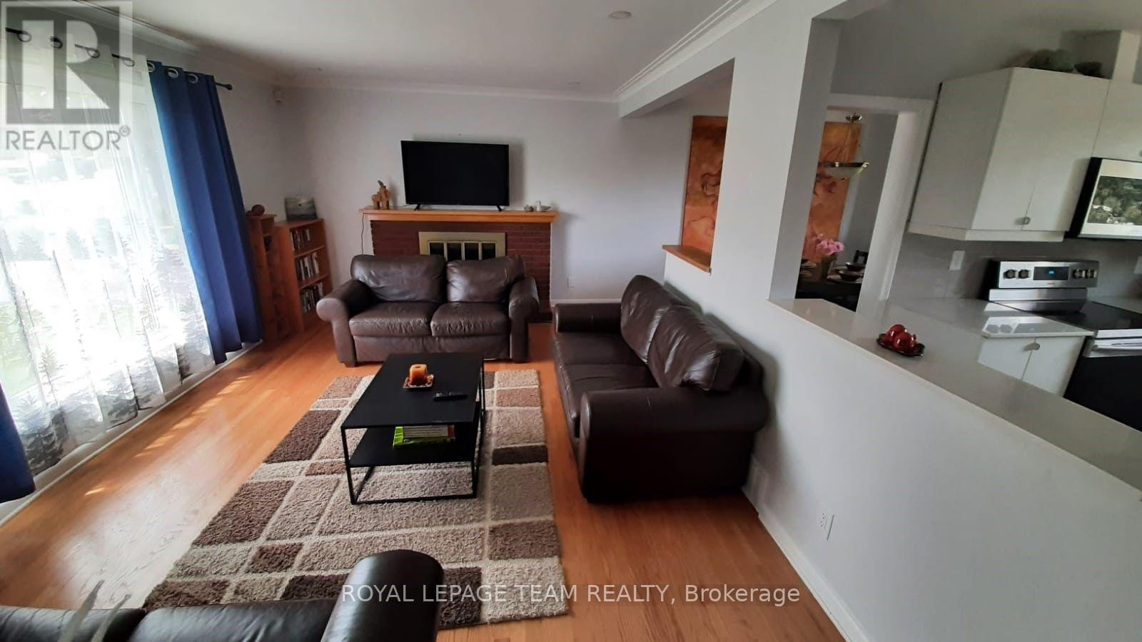 UPSTRS-1015 Pinecrest Road, Ottawa, ON, K2B 6B6 - 2