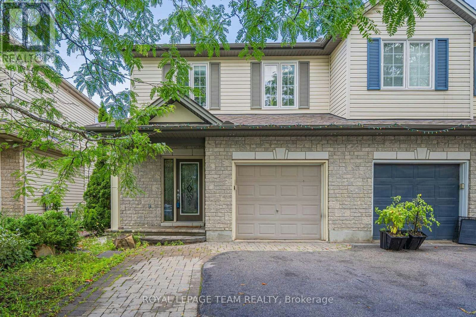 216 Horseshoe Crescent, Ottawa, ON, K2S 0B8 - 2