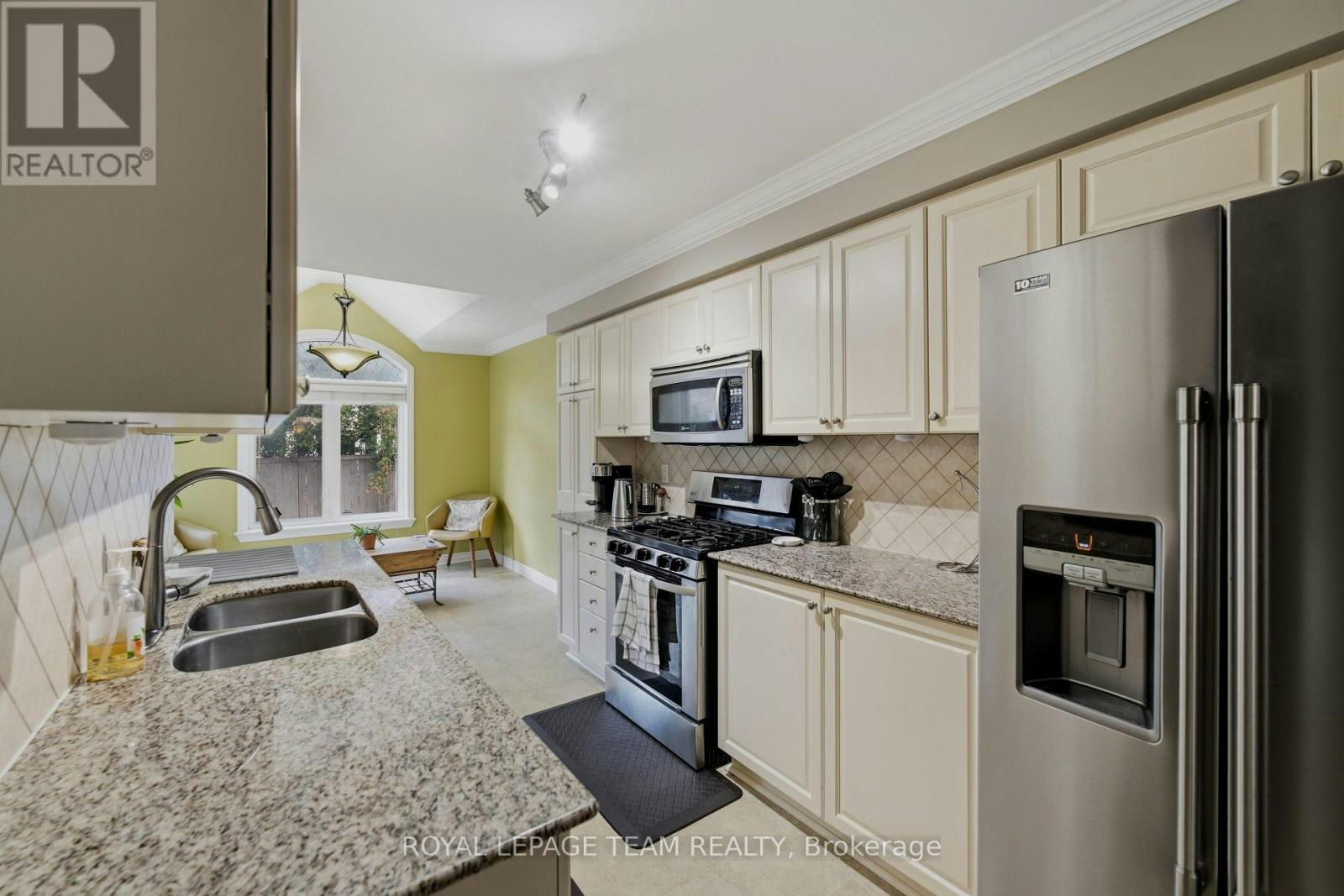 216 Horseshoe Crescent, Ottawa, ON, K2S 0B8 - 20