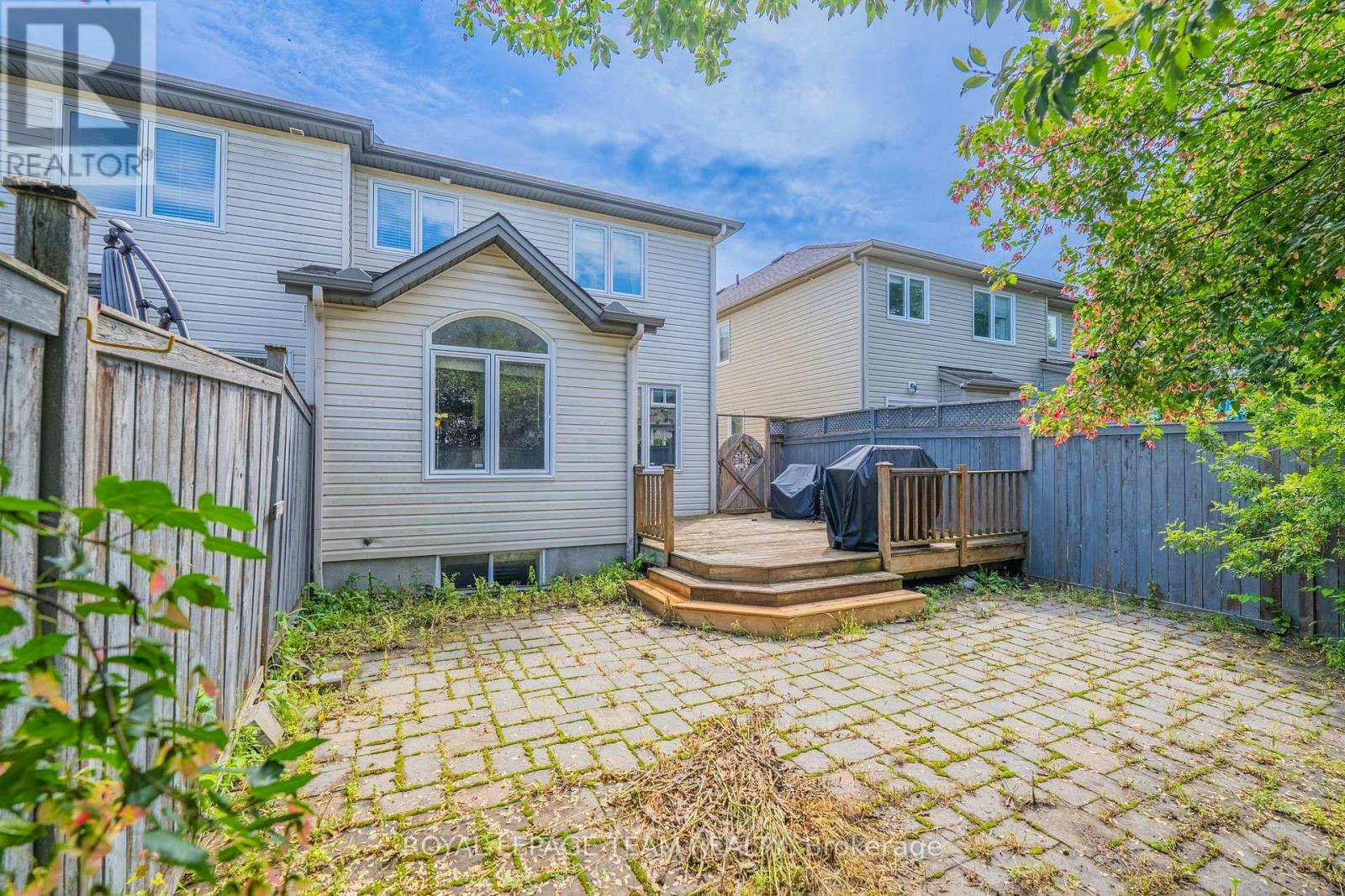 216 Horseshoe Crescent, Ottawa, ON, K2S 0B8 - 6