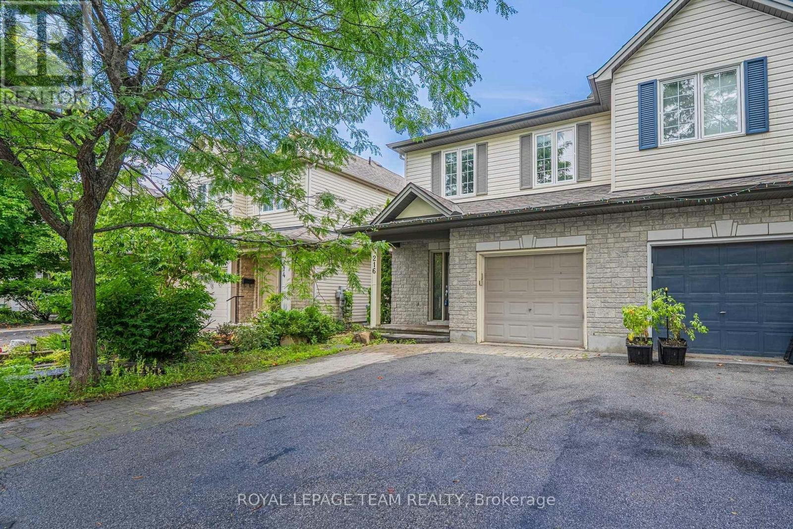 216 Horseshoe Crescent, Ottawa, ON, K2S 0B8 - 3