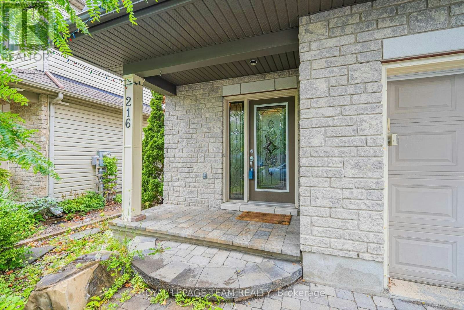 216 Horseshoe Crescent, Ottawa, ON, K2S 0B8 - 4