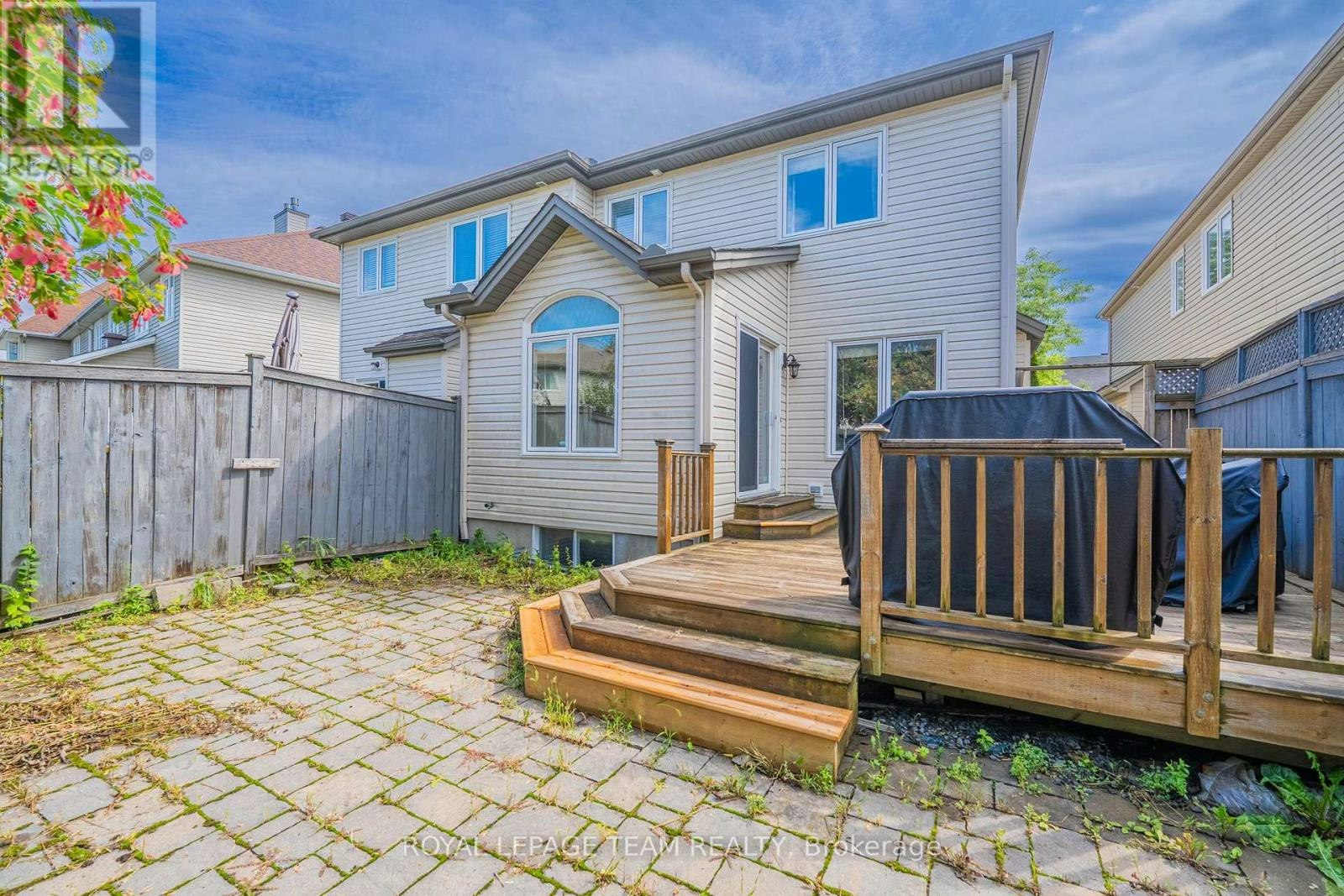 216 Horseshoe Crescent, Ottawa, ON, K2S 0B8 - 7