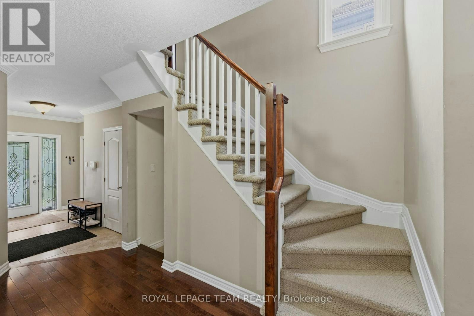 216 Horseshoe Crescent, Ottawa, ON, K2S 0B8 - 18