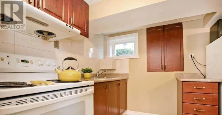 UPPER-40 Mintwood Drive, Toronto, ON, M2M 3A7 - 5