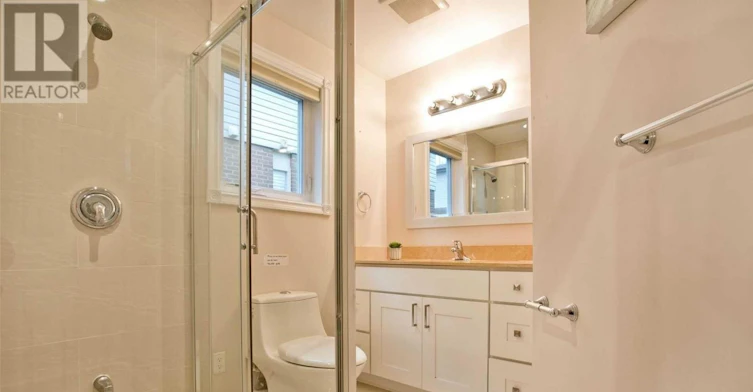 UPPER-40 Mintwood Drive, Toronto, ON, M2M 3A7 - 7
