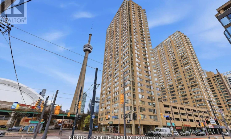 505-270 Queens Quay W