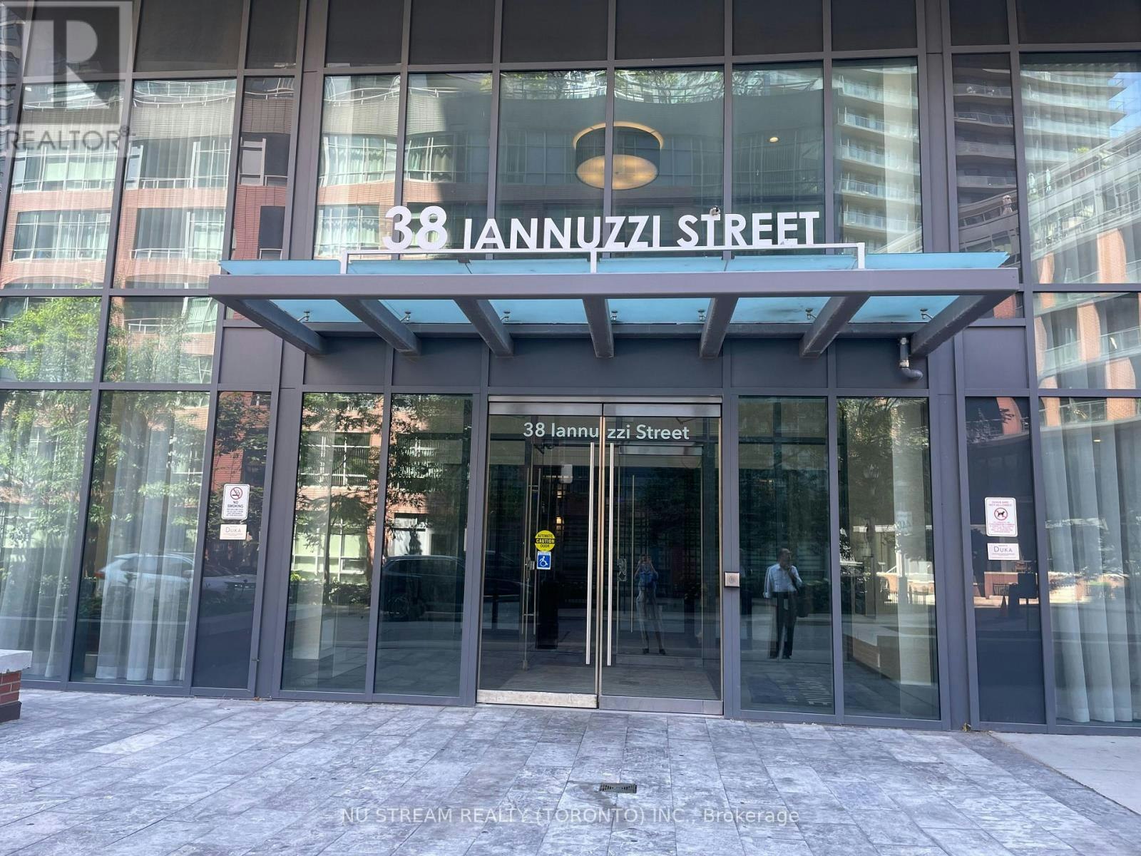 207-38 Iannuzzi Street, Toronto, ON, M5V 0S2