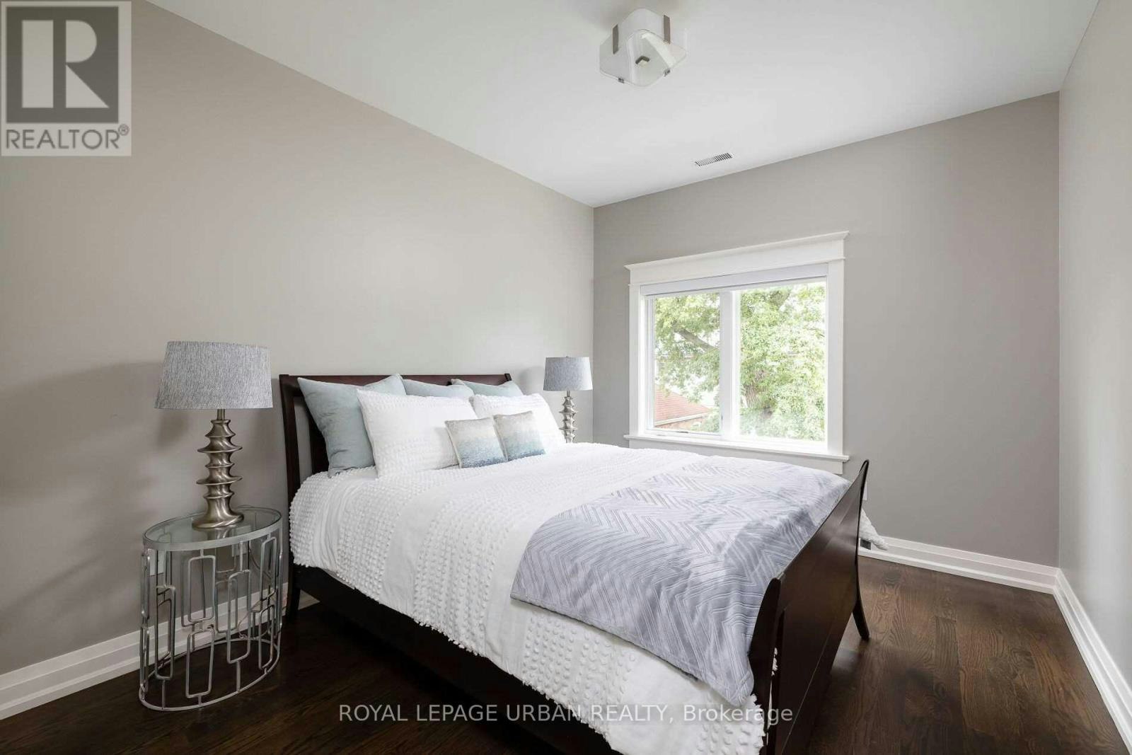 70 Parkview Hill Crescent, Toronto, ON, M4B 1R4 - 36