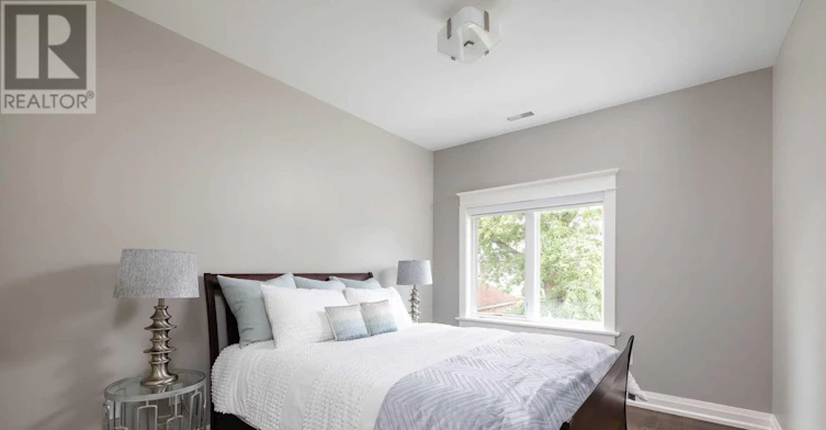 70 Parkview Hill Crescent, Toronto, ON, M4B 1R4 - 36