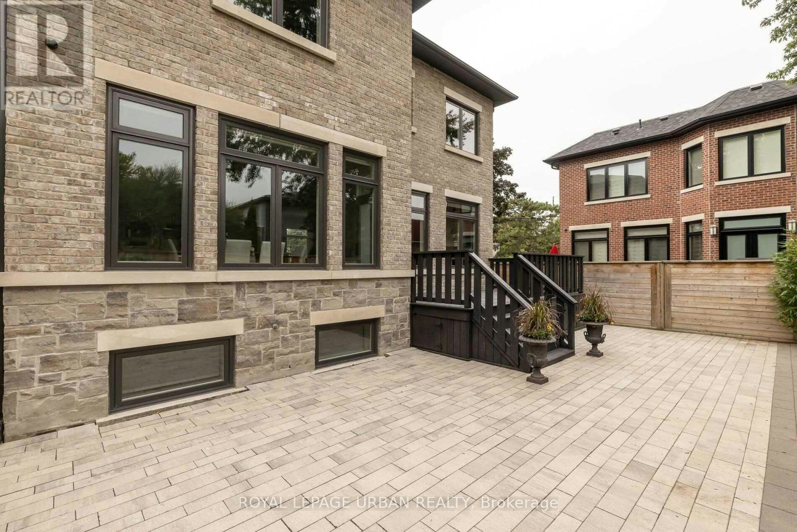 70 Parkview Hill Crescent, Toronto, ON, M4B 1R4 - 20