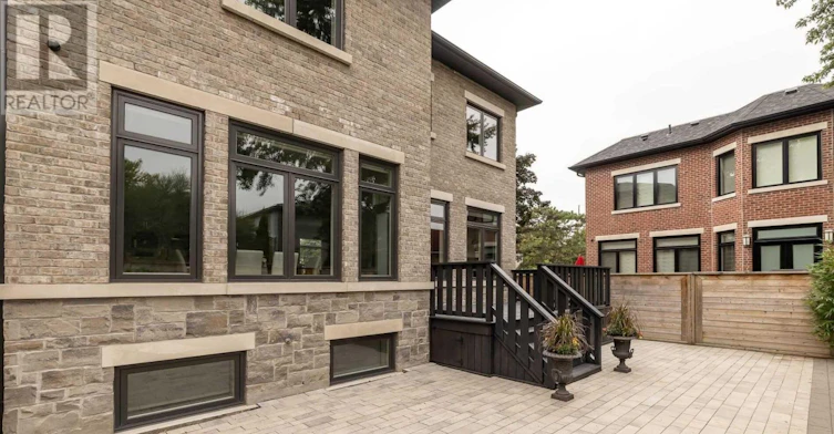 70 Parkview Hill Crescent, Toronto, ON, M4B 1R4 - 20