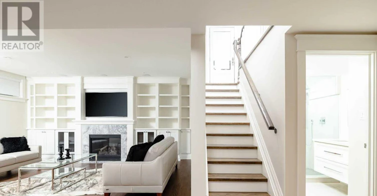 70 Parkview Hill Crescent, Toronto, ON, M4B 1R4 - 33