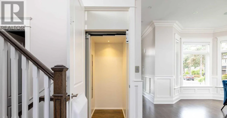 70 Parkview Hill Crescent, Toronto, ON, M4B 1R4 - 26