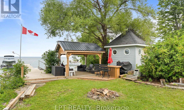 427 Lake Drive E