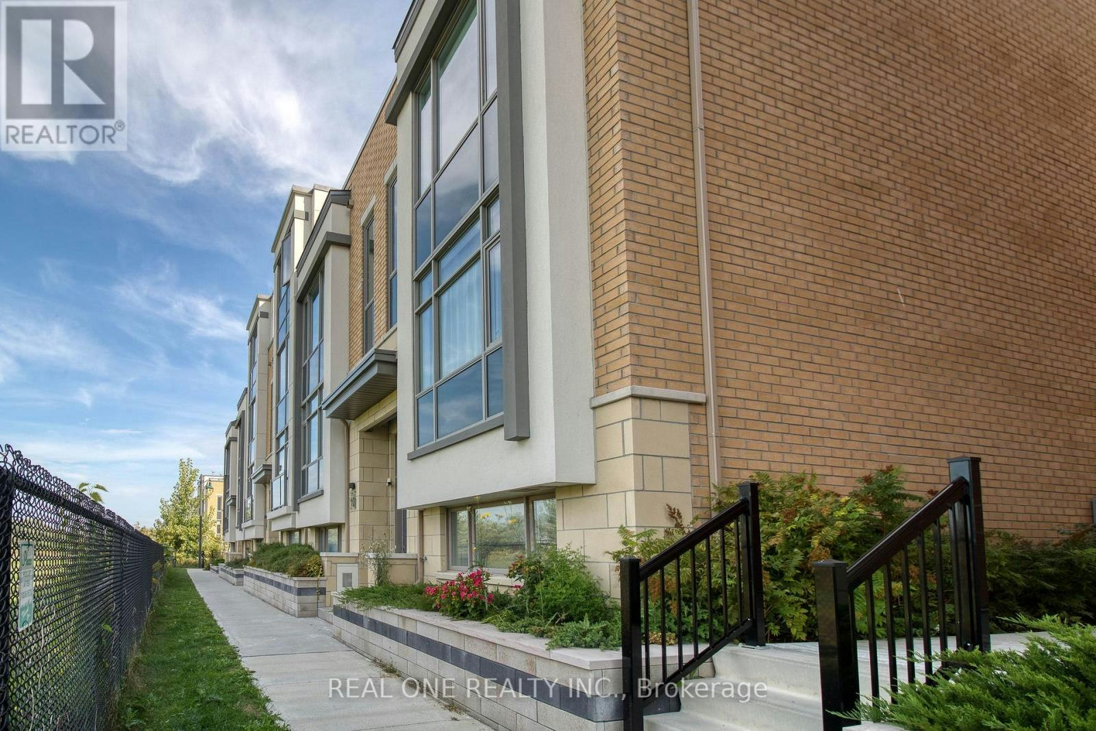12 Teasel Way, Markham, ON, L3R 9S3 - 2