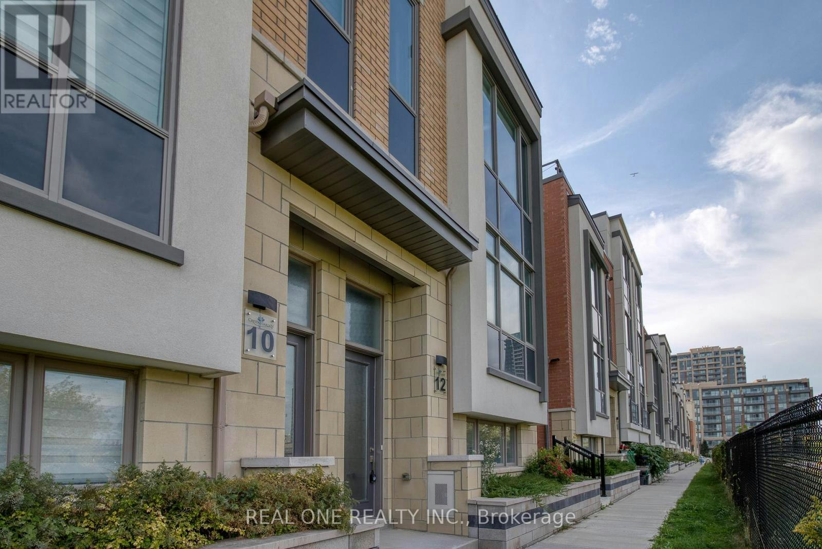 12 Teasel Way, Markham, ON, L3R 9S3