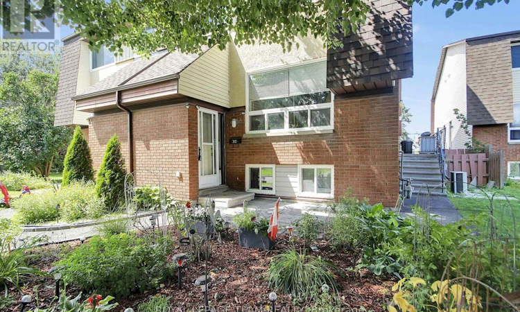 D-31 Woodvale Green Street