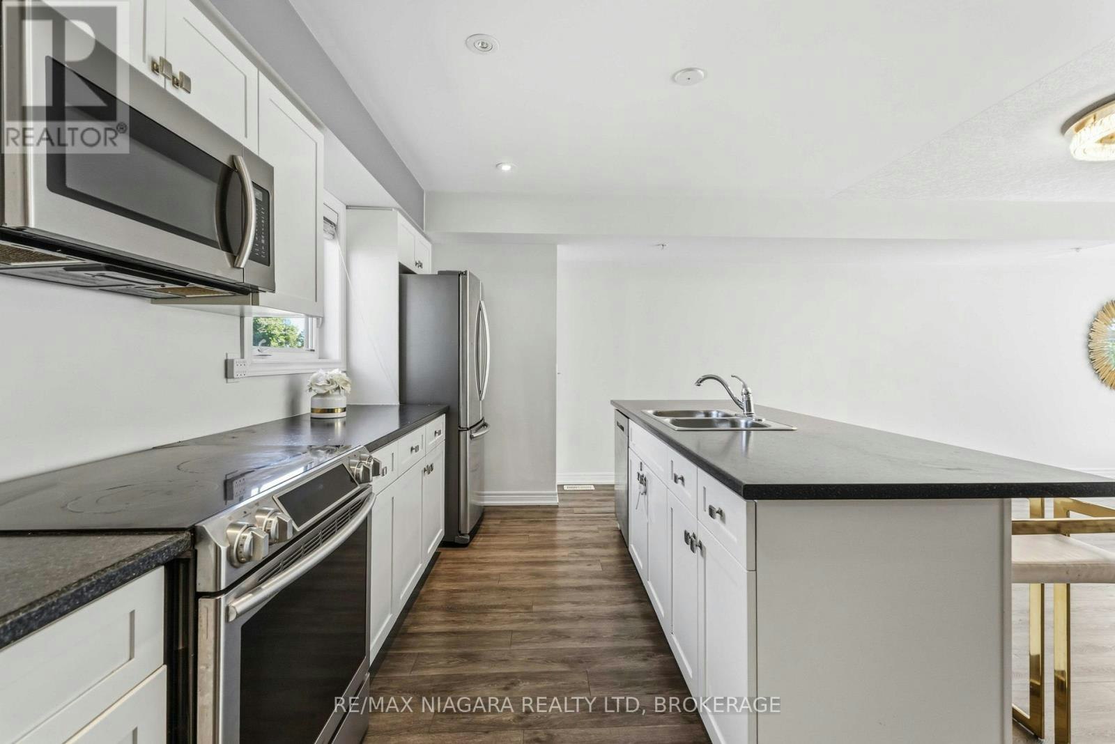 47 Scarlett Common, St. Catharines, ON, L2P 0C4 - 13