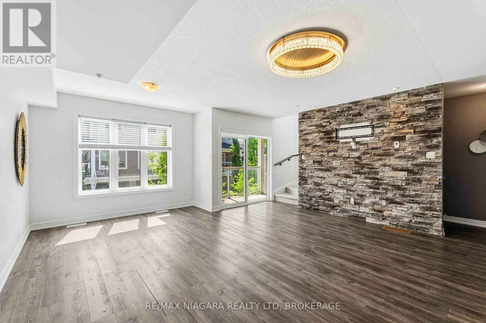 47 Scarlett Common, St. Catharines, ON, L2P 0C4 - 14