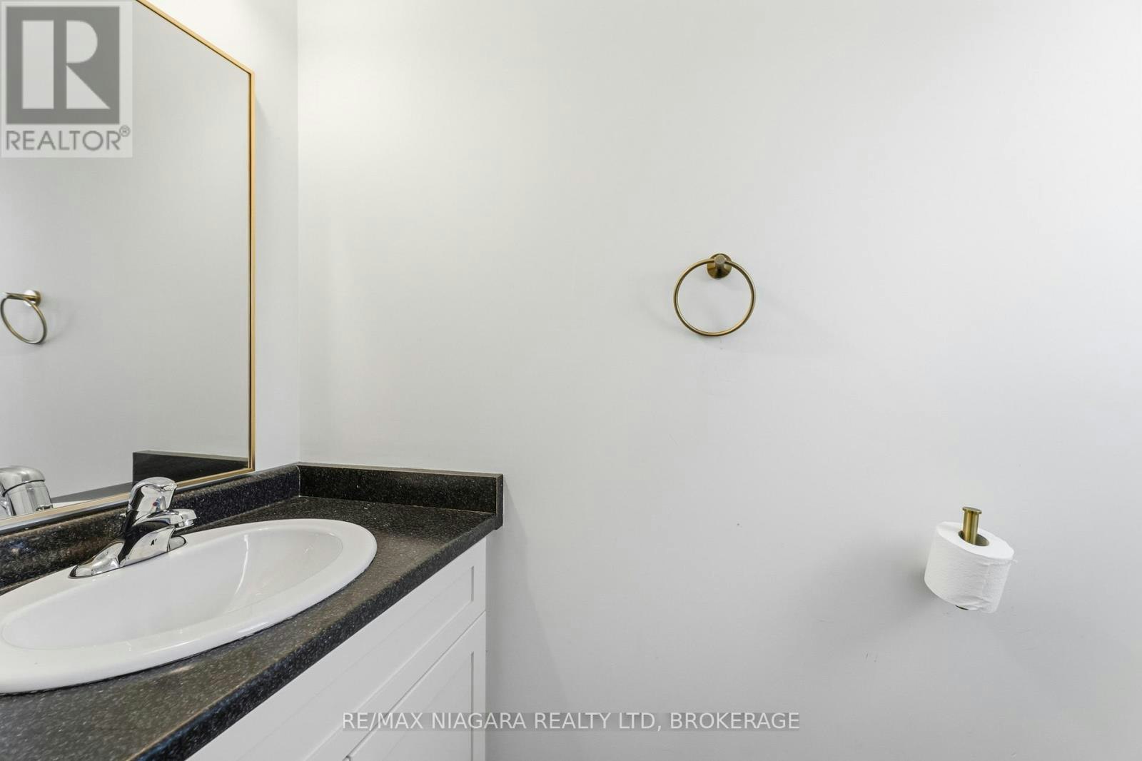 47 Scarlett Common, St. Catharines, ON, L2P 0C4 - 17